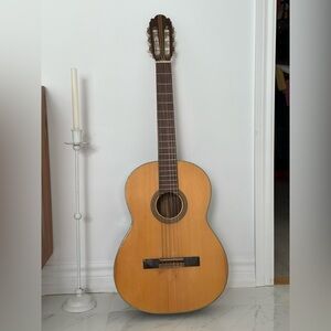 Classic Acoustic Guitar in Natural Wood Finish